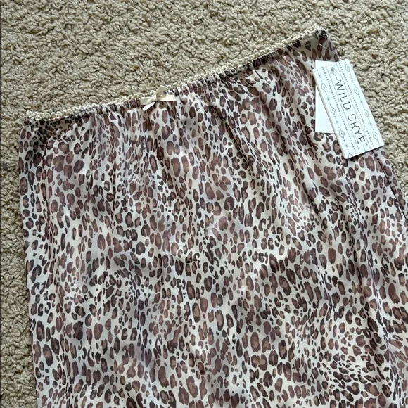Wild Skye | Midi Leopard Skirt - Picture 3 of 5